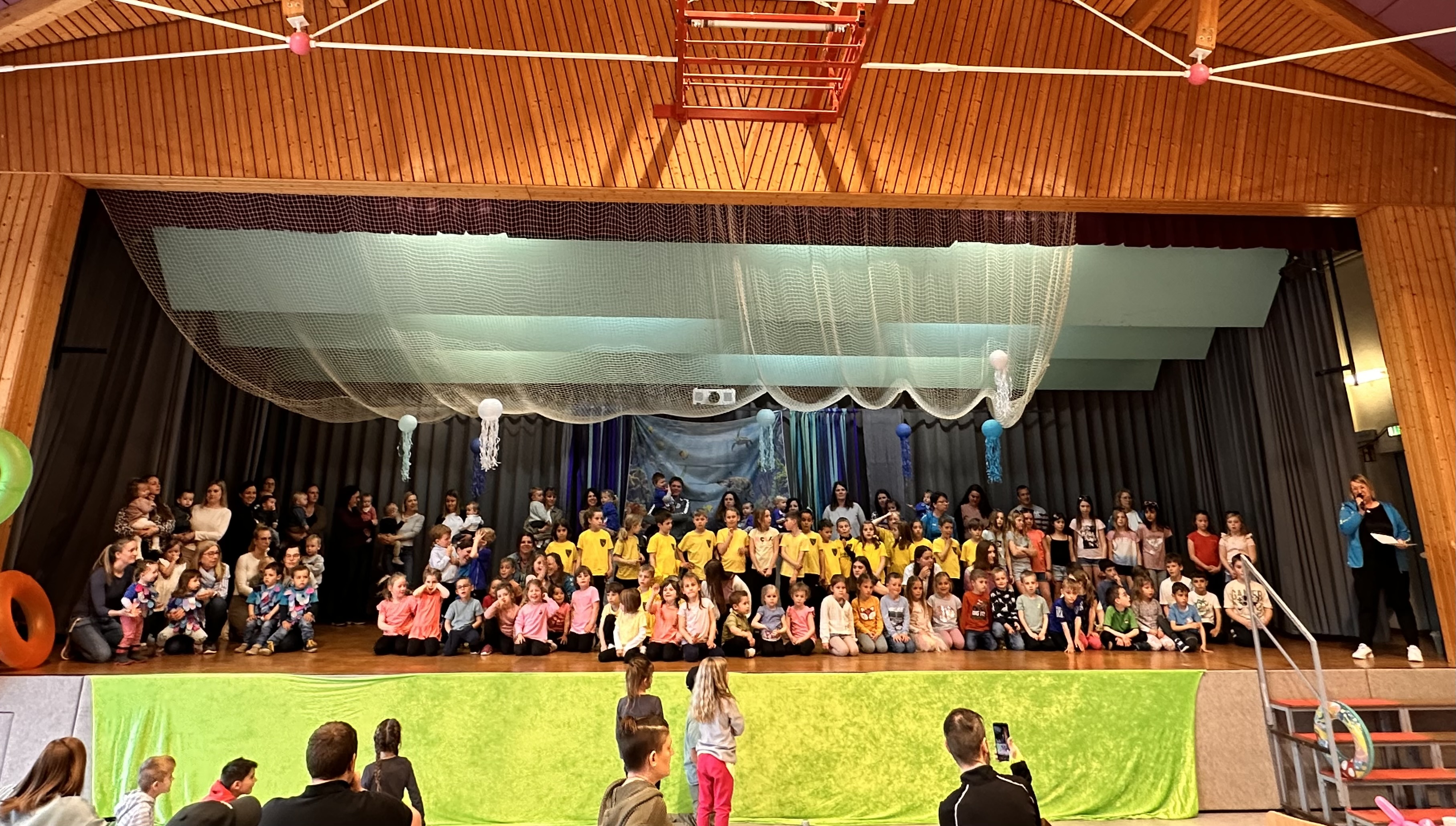 Kunterbuntes Turnfest beim SV Nesselried